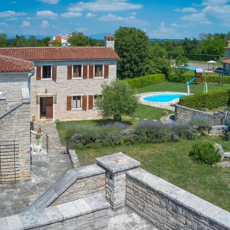Holiday Frapi - Pzn323 * Pazin