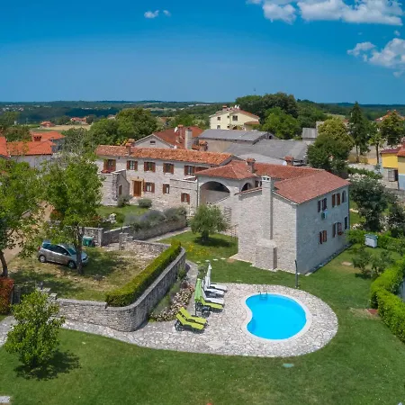 Holiday home Holiday Frapi - Pzn323