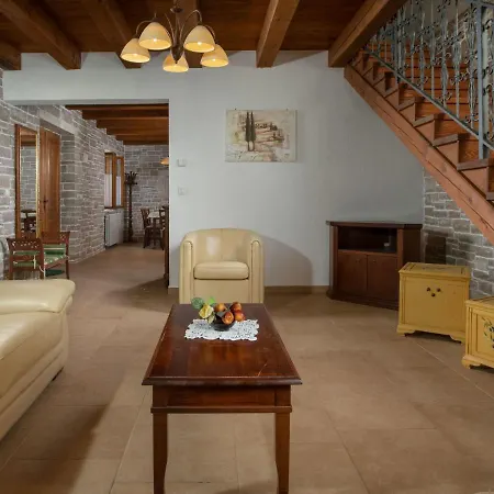 Holiday Frapi - Pzn323 * Pazin